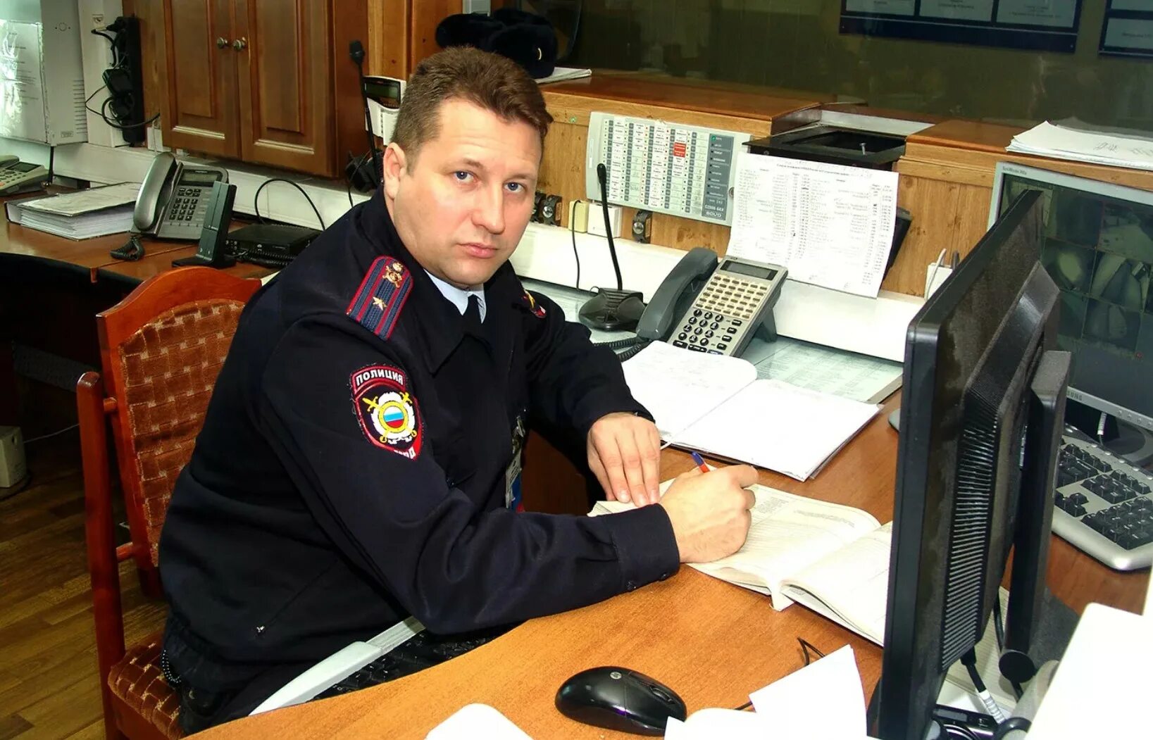 Отделение полиции является. Дежурный овд. оперативный дежурный овд. сотрудники дежурной части полиции. дежурные части овд.