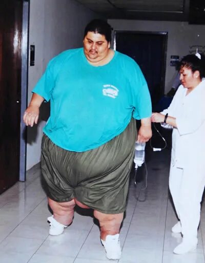 Широкий толстый длинный. Мексиканец Мануэль Урибе. Самый толстый человек Мануэль Урибе.