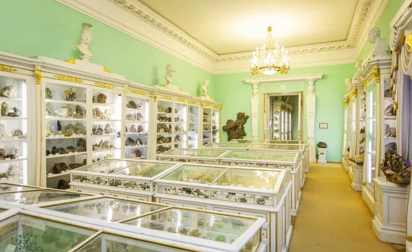 Уникальное собрание минералов на Неве. Музей Горного университета / Museum of Mi