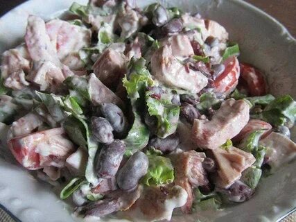 Салат красная фасоль копченая курица