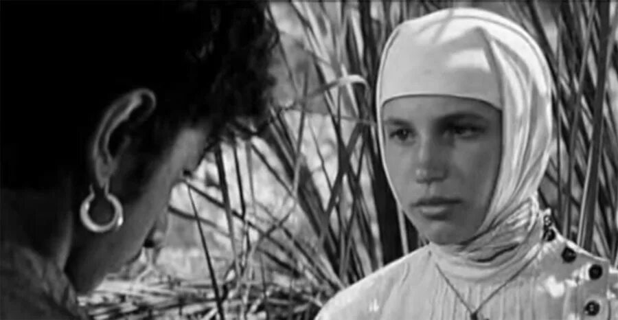 Неуловимые мстители ксанка актриса. Валентина курдюкова ксанка. Ксанка из неуловимых мстителей. Валентина курдюкова. Неуловимые мстители ксанка.