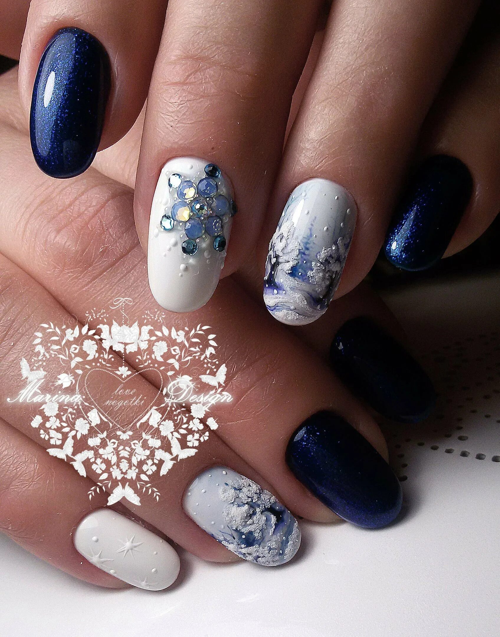 Гель ногти новогодний дизайн. Зимний маникюр. новогодние ногти. зимние ногти. новогодняя моника.