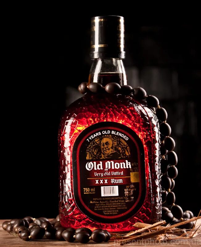 Олд монк индия. Олд монк. олд монк ром. ром олд монк индия. old monk / старый монах (индийский ром).
