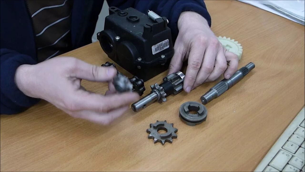 Как разобрать реверс. Реверс редуктор для культиватора кайман. редуктор реверса для мотокультиватора pubert eco. смазка редуктора мотокультиватора кайман. шестерня редуктора культиватора caiman.