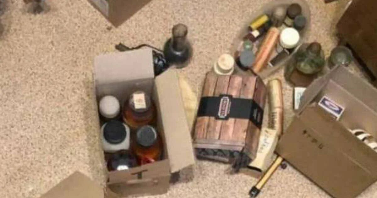 Взрывное устройство. Незаконное изготовление взрывчатых. Взрывное устройство. Незаконное хранение взрывчатых веществ. Незаконное изготовление оружия.