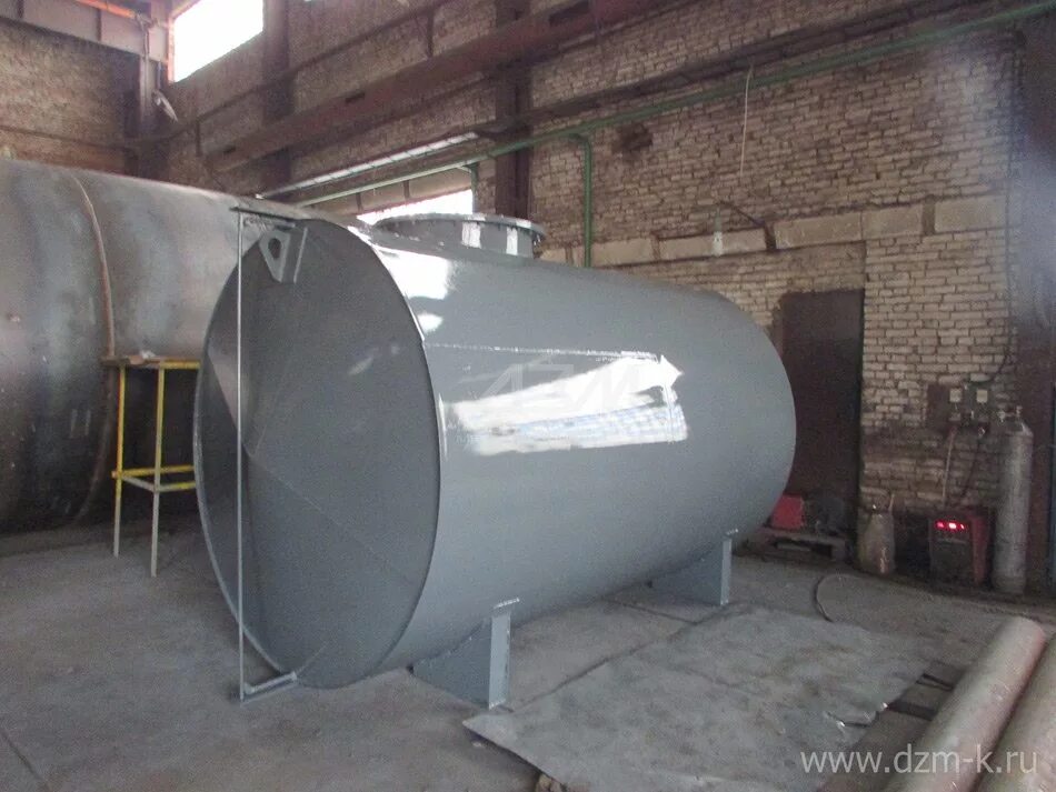 Емкость для воды 10куб 2320х2500. Ёмкость эмалированная 8 кубов. Бочка 10 кубов сталь вес. Бочки для кассет 6000л. Вода 15 кубов.