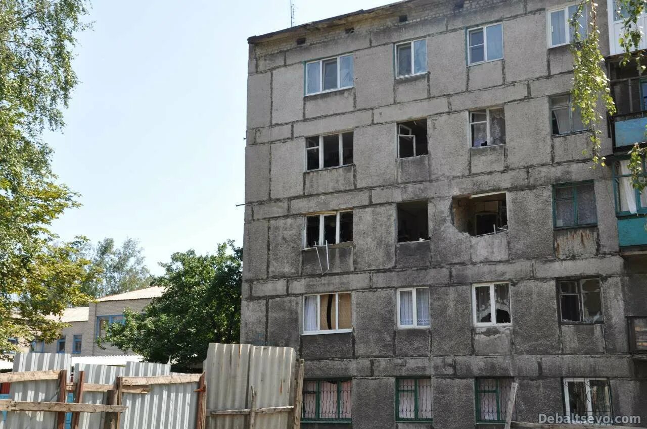 архитектурные сооружения дебальцево. дебальцево. маневренный дом. квартиры в дебальцево. квартиры в дебальцево.