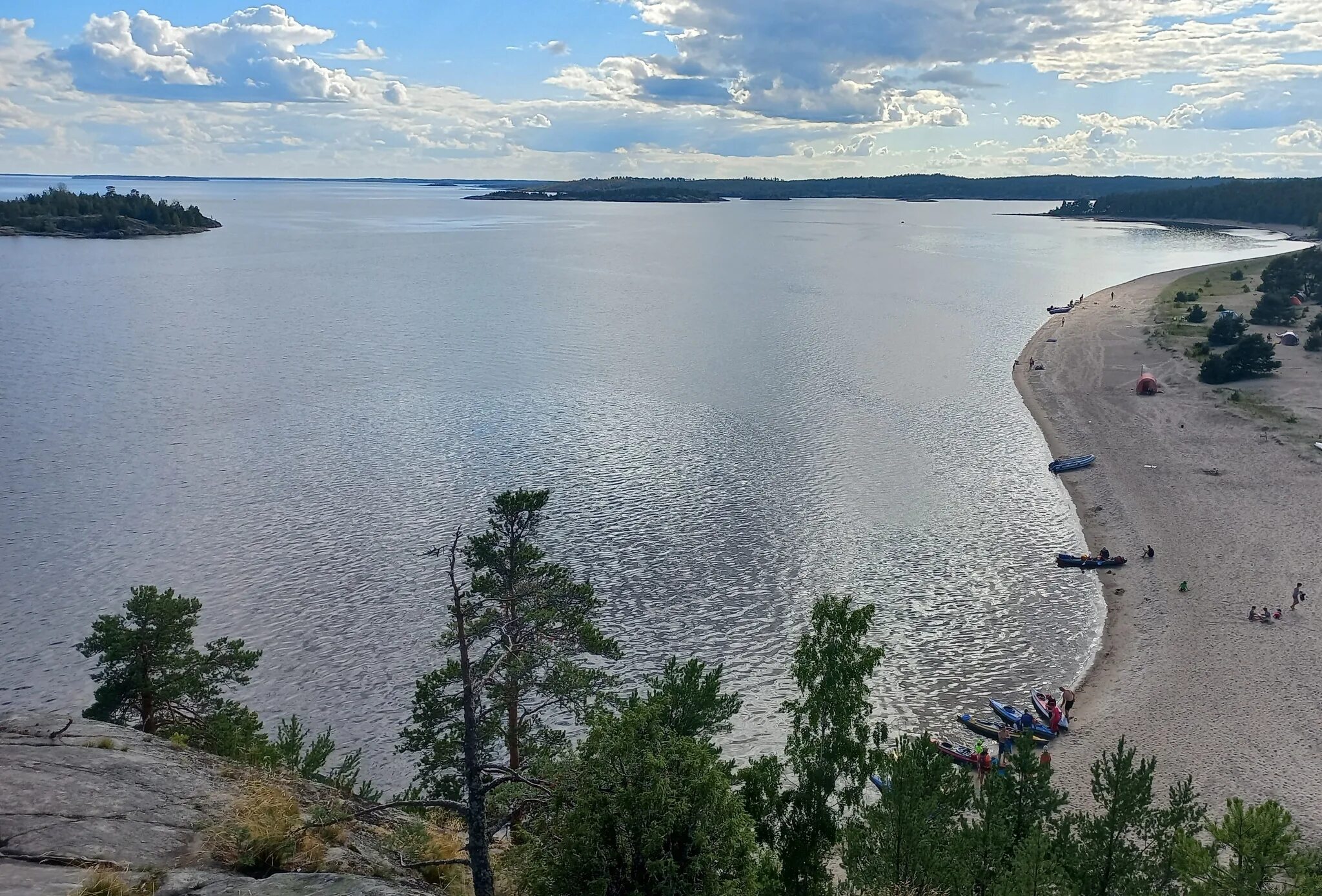 Пляж видлица ладога. Осиновецкий пляж на ладожском озере. Пляж коккорево ладожское озеро. Осиновецкий пляж на ладожском озере. Ладожское озеро для купания.