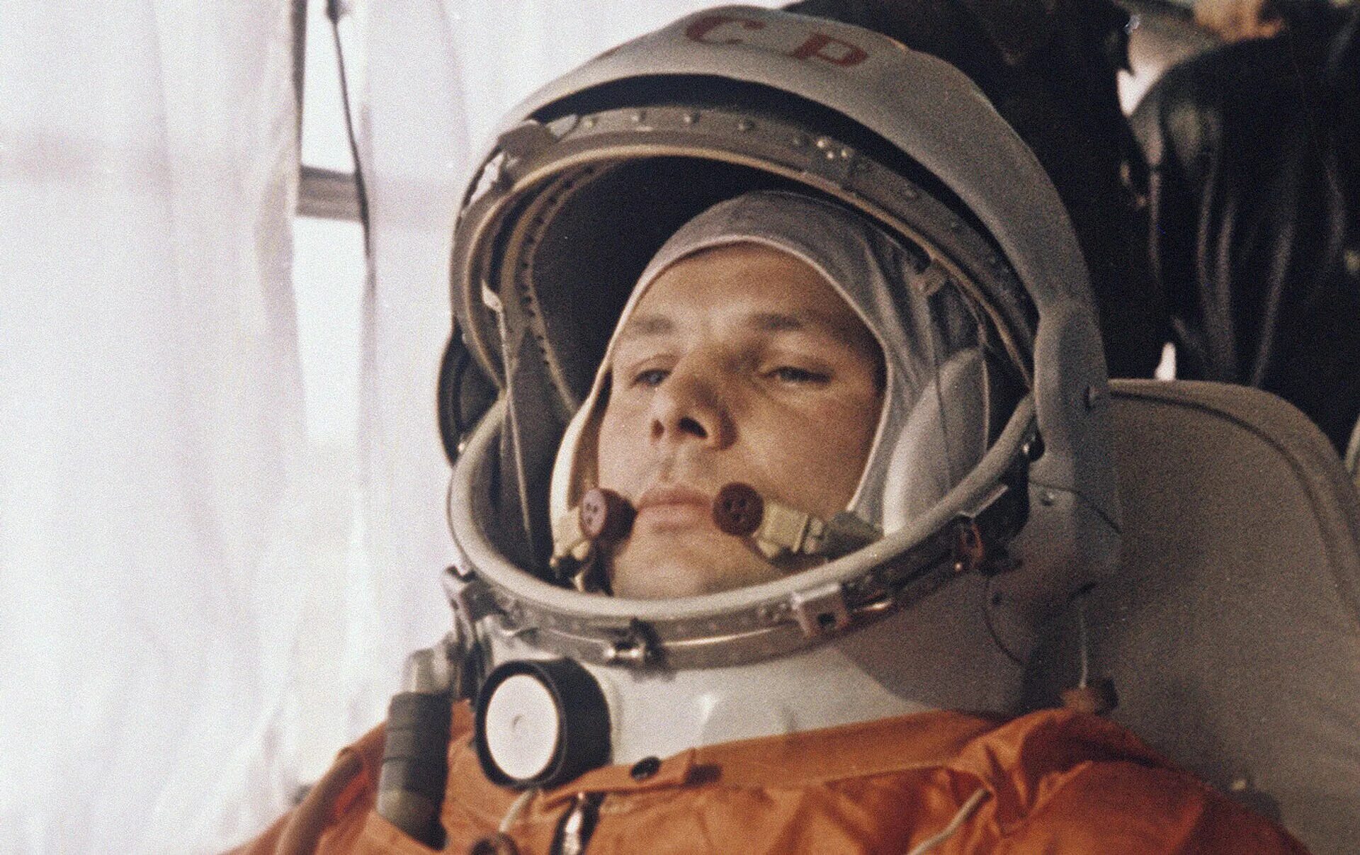 Видео как гагарин полетел в космос. Полет гагарина в космос 12 апреля 1961.