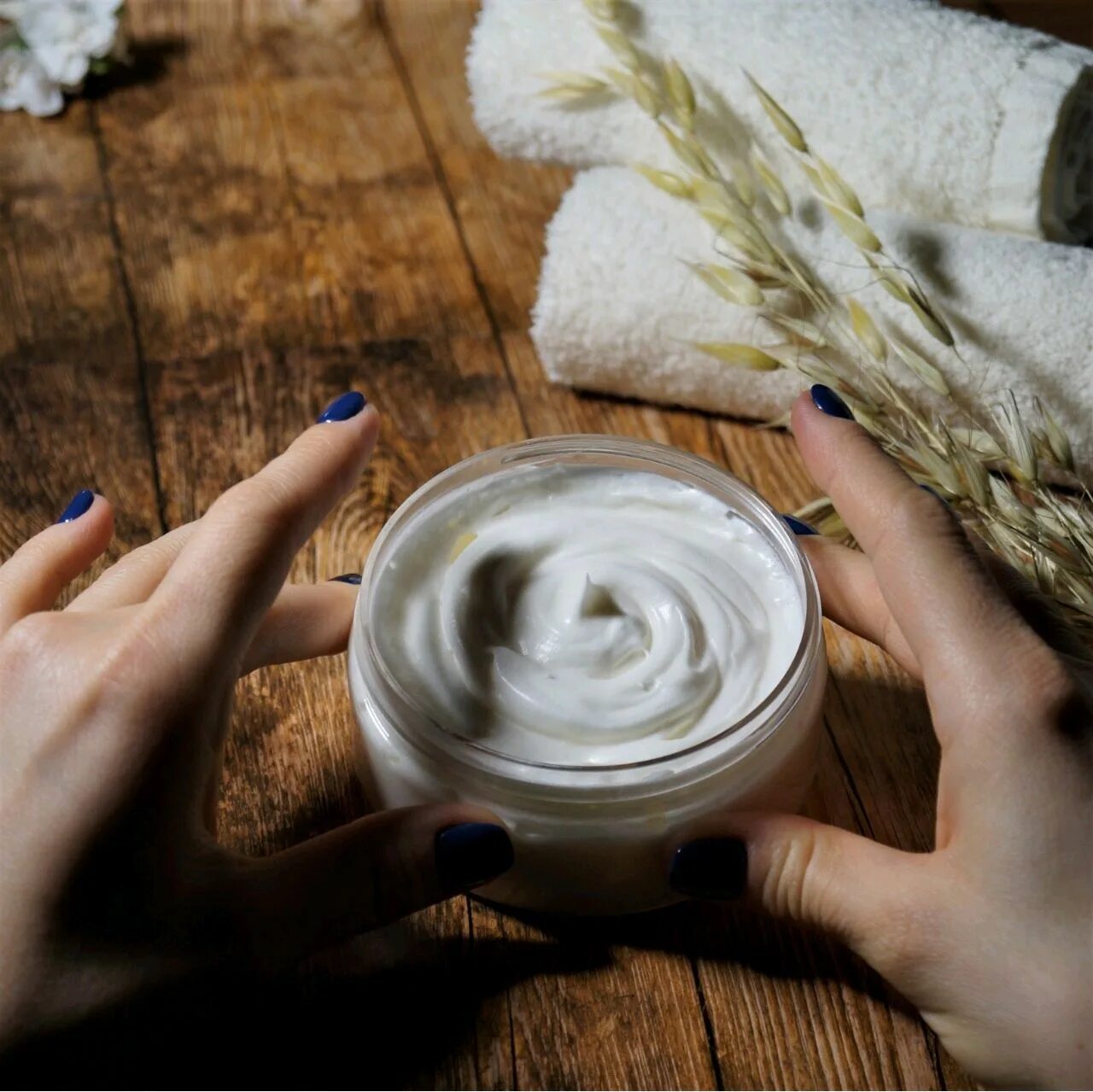 Натуральный крем. Крем на каждый день хорошего. Крем для рук. Матирующий крем. Баночка крема.