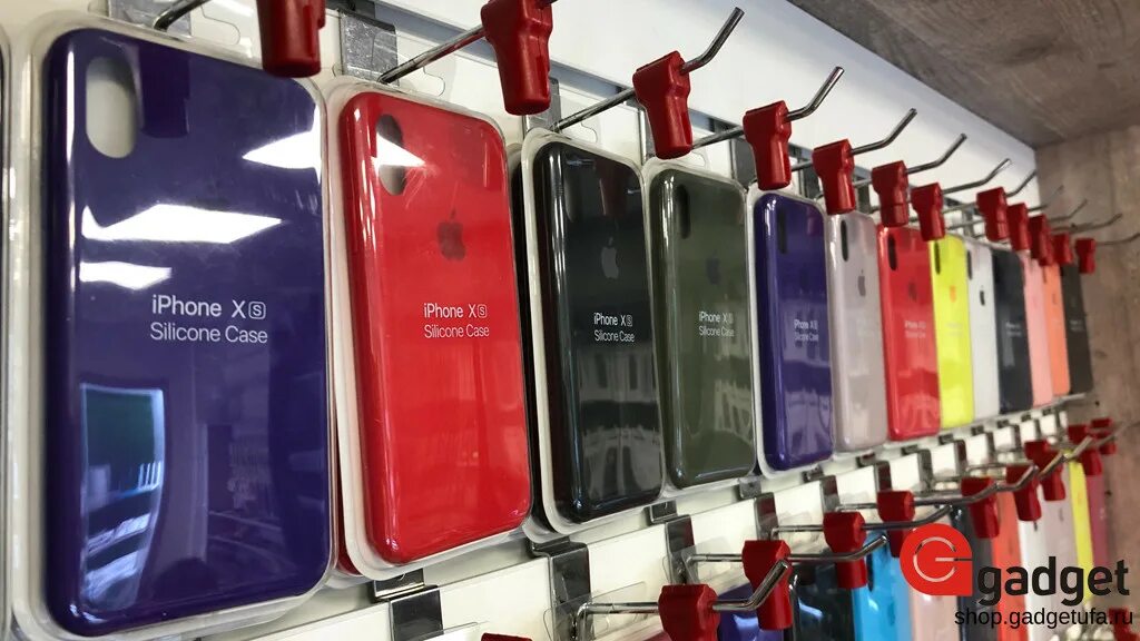 Купить айфон про в пензе. Магазин iphone. МТС магазин iphone 11. Магазин айфонов Уфа. Айфон 13 в магазине.