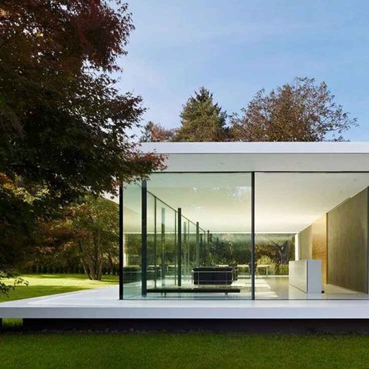 T me glass house. Werner Sobek архитектура. Стеклянный домик. Небольшой стеклянный домик. Проекты стеклянных домов.