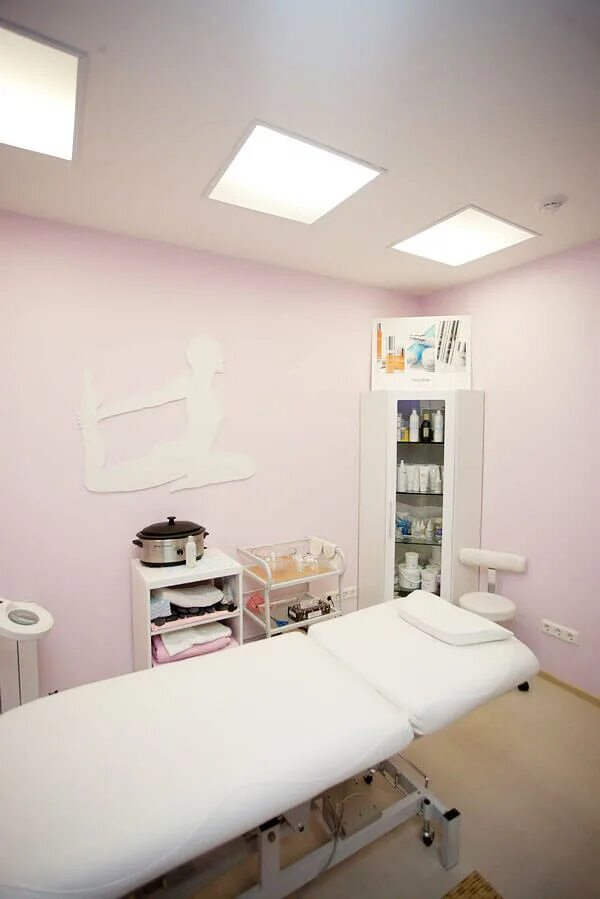 Медицинский центр красоты бионика. Медицинский центр красоты бионика. Медицинский центр бионика санкт-петербург. Интерьер косметологического кабинета. Медцентр бионика коломяжский.