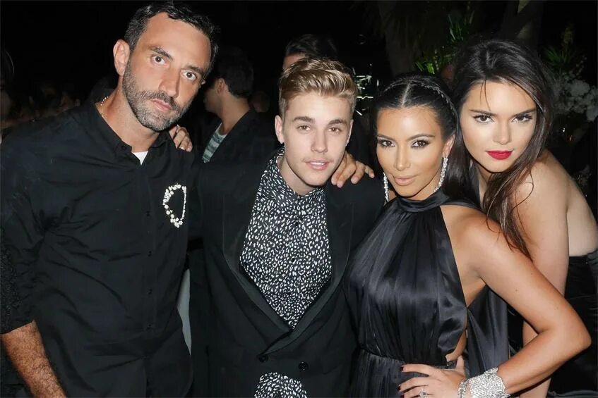 Кортни кардашян и джастин бибер. Бибер и кортни. Kim kardashian justin bieber. Кортни кардашян и джастин бибер. Бибер и кортни.