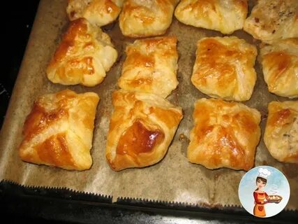Пирожки с мясом из слоеного дрожжевого теста