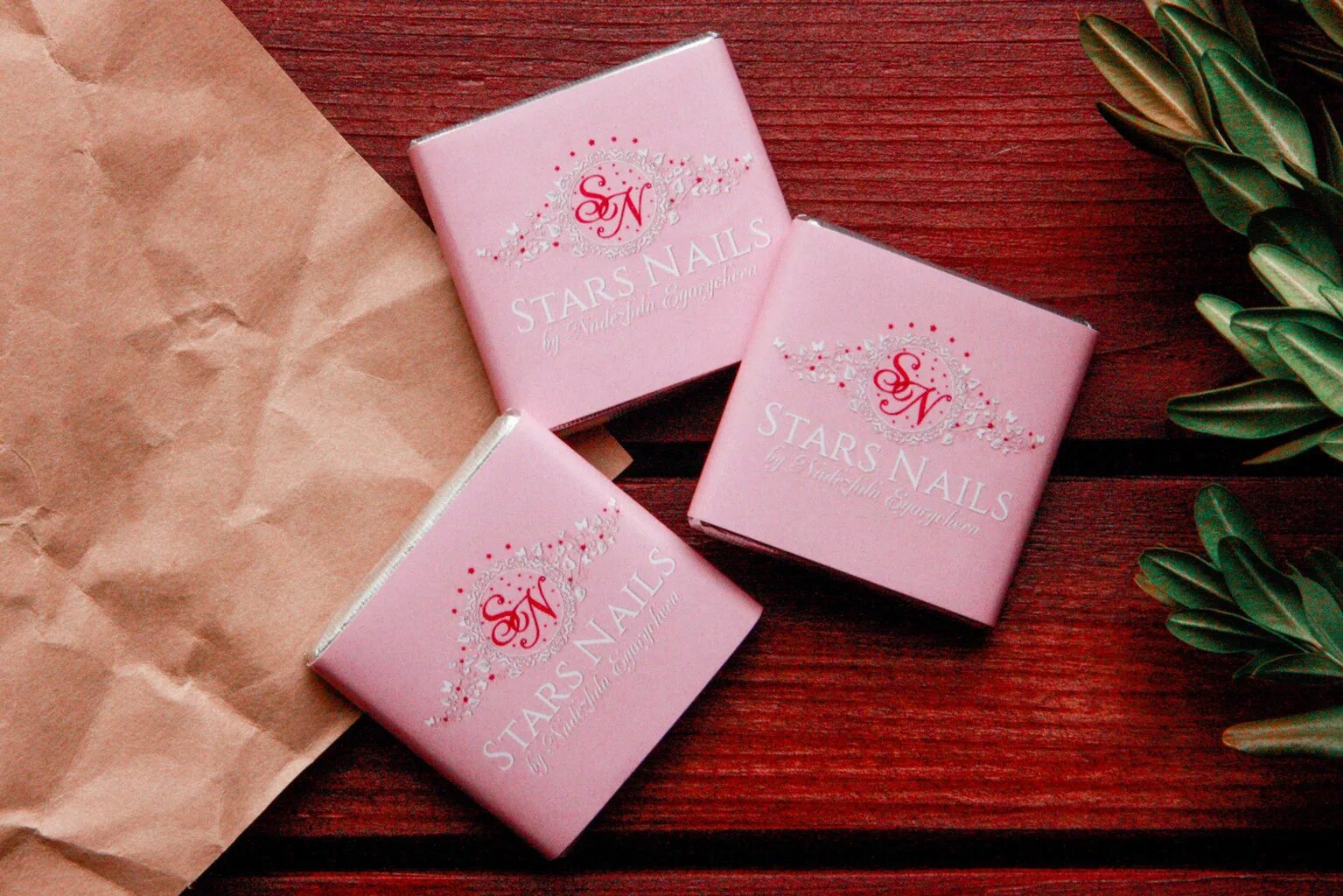 маленькие шоколадки. печать на шоколадках. шоколад маленький. сувенирный шоколад с логотипом. индивидуальные шоколадки.