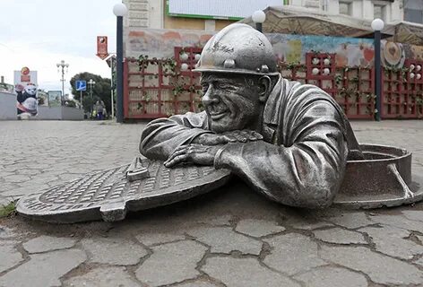 Памятник сантехнику степанычу в омске