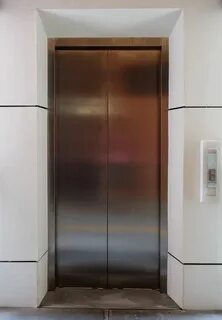 Металлическое лифт