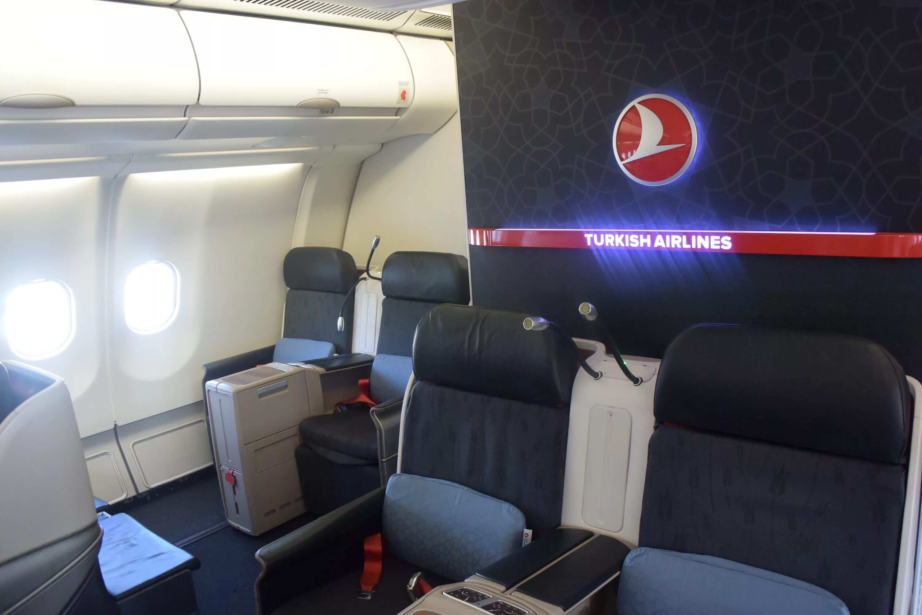Airbus a321 turkish airlines салон. Airbus a320 turkish airlines салон. Самолет туркиш эйрлайнс места в самолете. Boeing 737 turkish airlines схема салона. Airbus a321 turkish airlines салон.