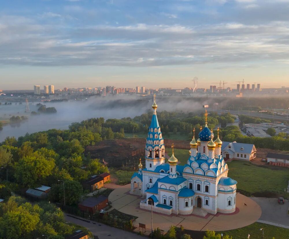Храм в рублево. Храм в поселке рублево. Церковь неувядаемый цвет рублево. Храм иконы божией матери неувядаемый цвет в рублёво. Церковь неувядаемый цвет рублево.