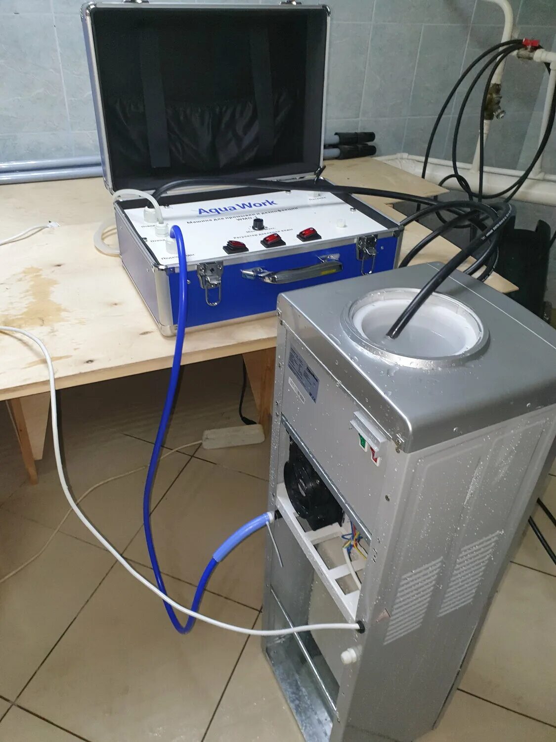 Санобработка кулера. Кулер для воды. Кулер для воды в офисе. Чистка кулера для воды. Td ael 340 кулер.