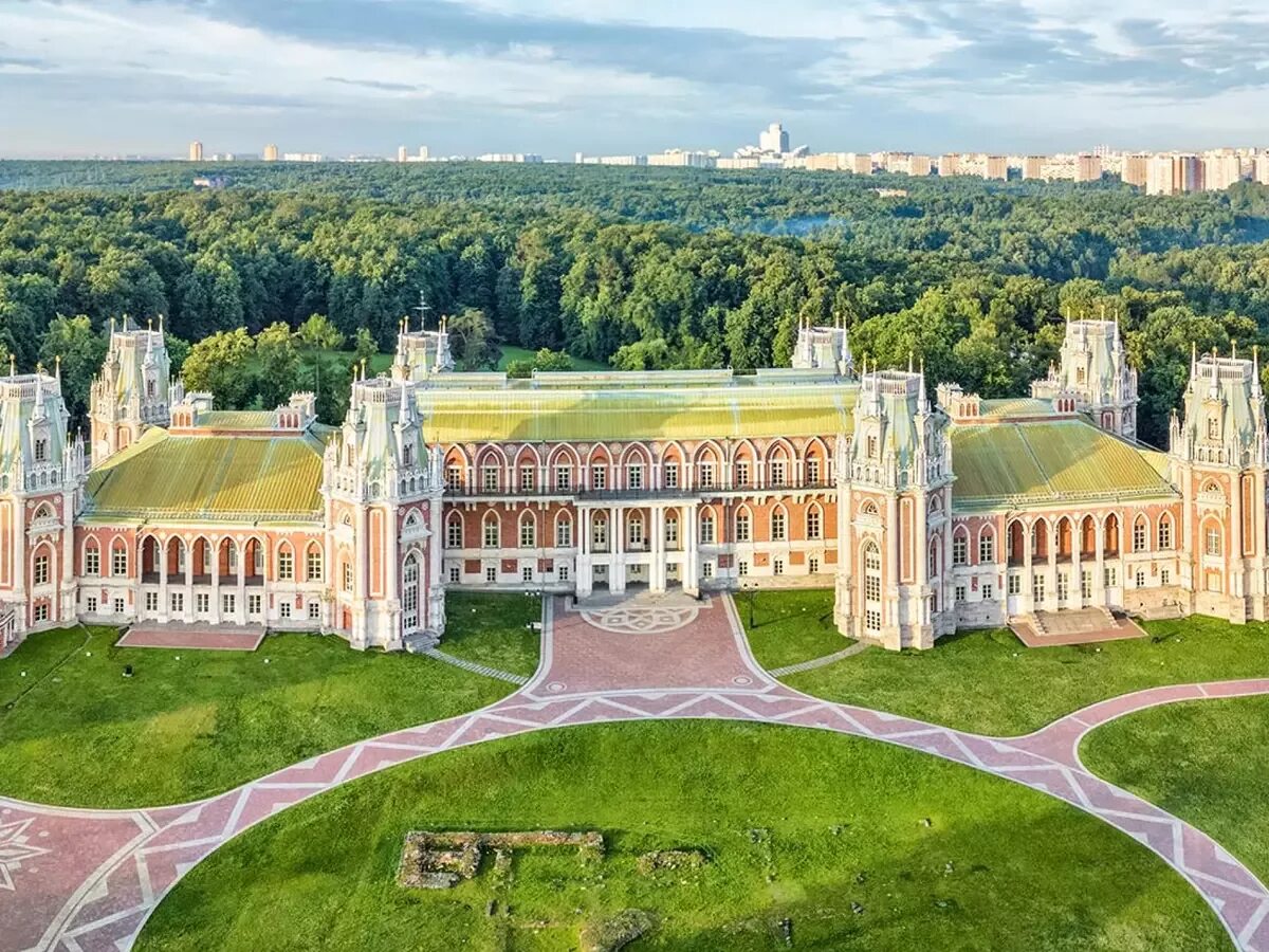 Большой петергофский дворец. Дворцово парковый ансамбль петергофа растрелли. Большой петродворец петергоф. Дворцово парковый ансамбль петергофа растрелли. Высокий дворец.