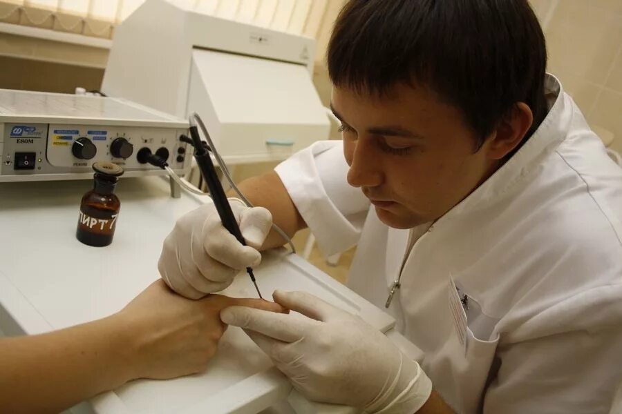 Архипова мальвина романовна. Новомед гастроэнтеролог. Новомед экг. Новомед новороссийск свердлова. Клиника новомед иркутск.