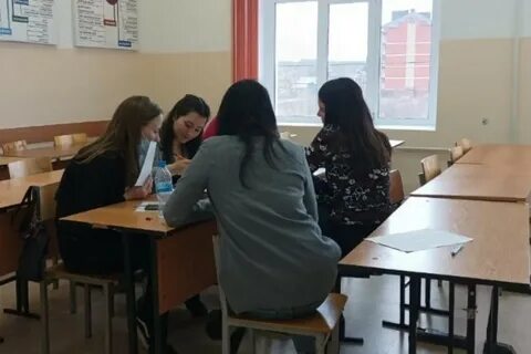 Студент выступил