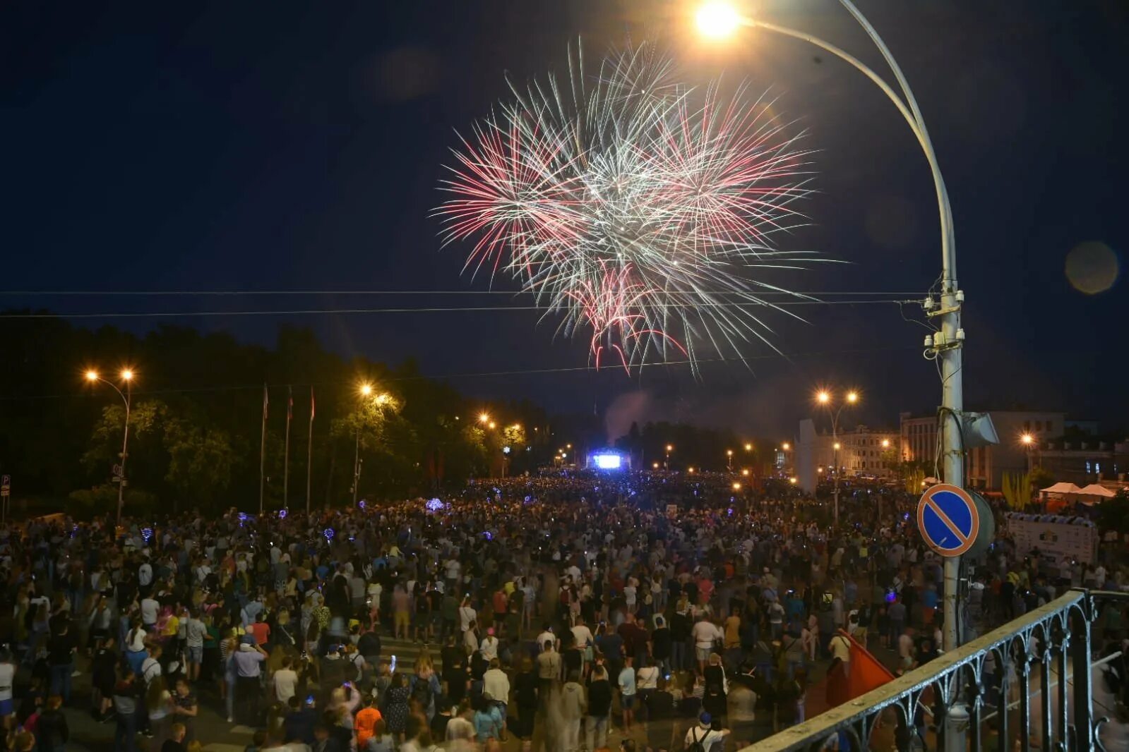 Мероприятия в вологде сегодня. Салют в день города Вологда 2022. День города Вологда 2022. Праздник салют Вологда. С днем города.