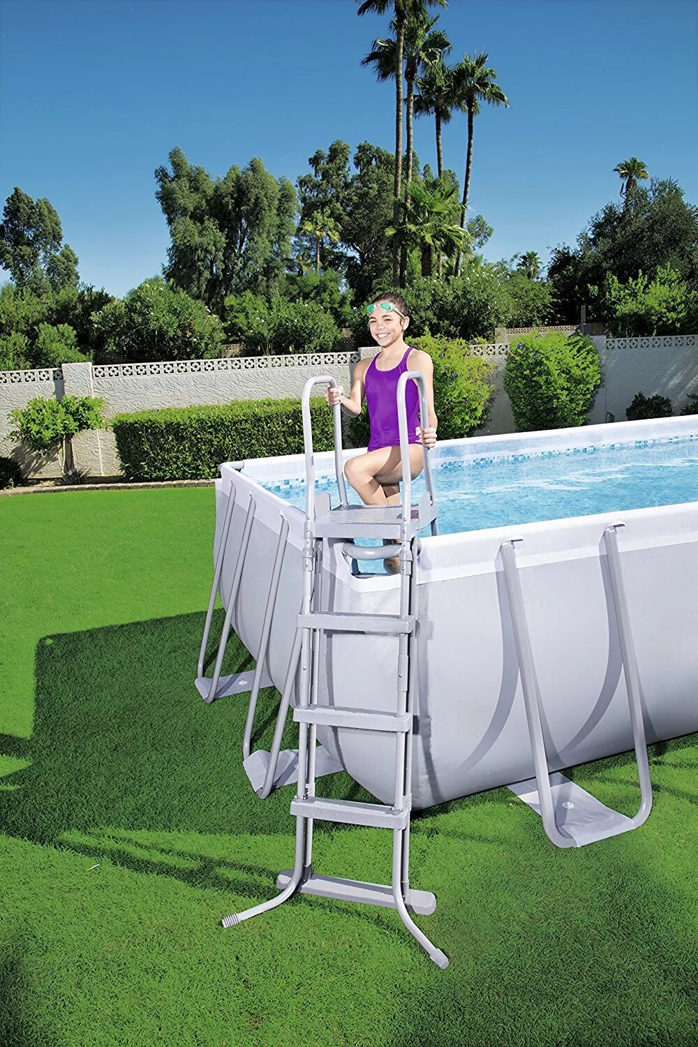 Framed pool