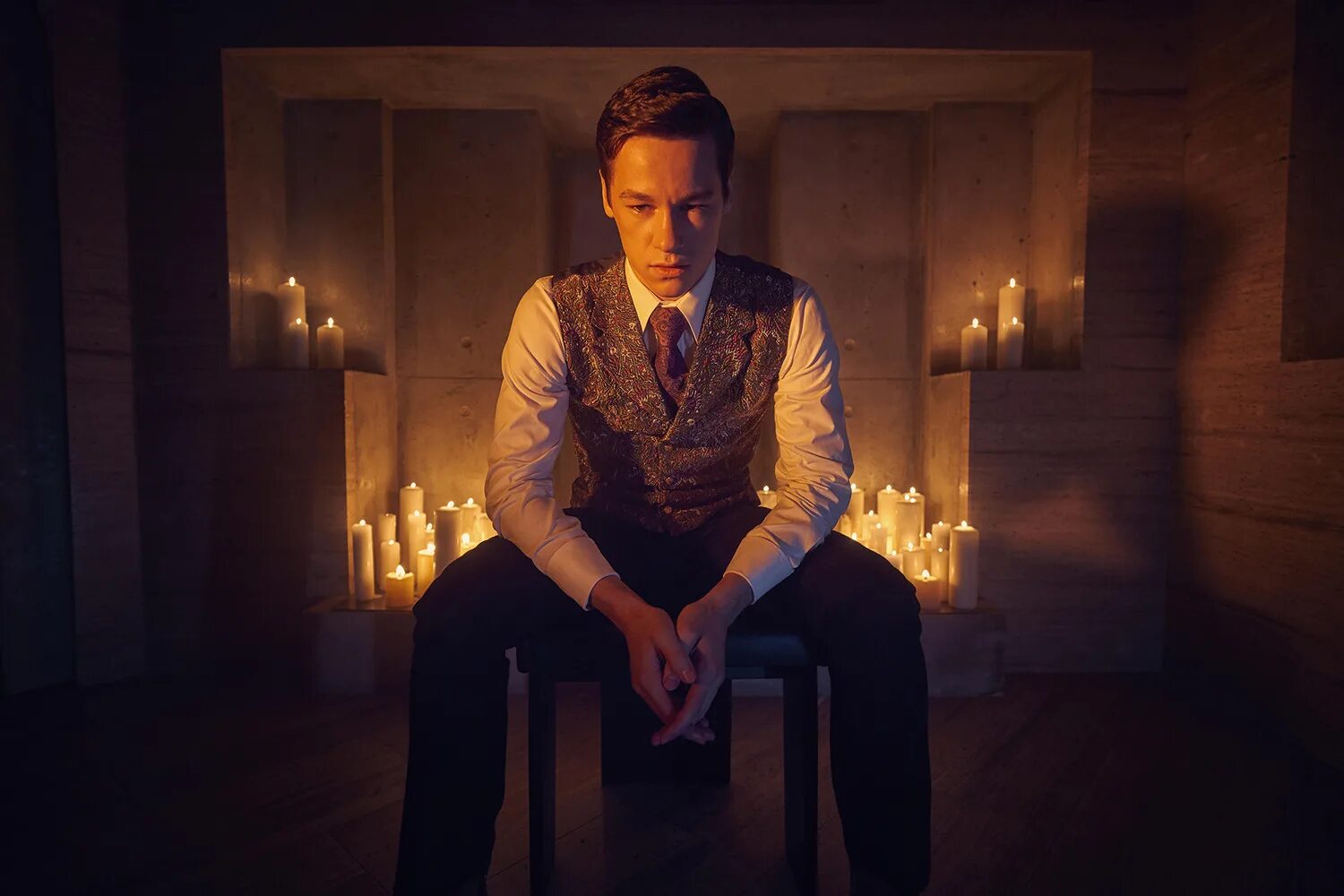 тимоти кэмпбелл аиу. закари куинто американская история ужасов 2 сезон. майкл лэнгдон антихрист. аиу 2 сезон. джозеф файнс аиу.