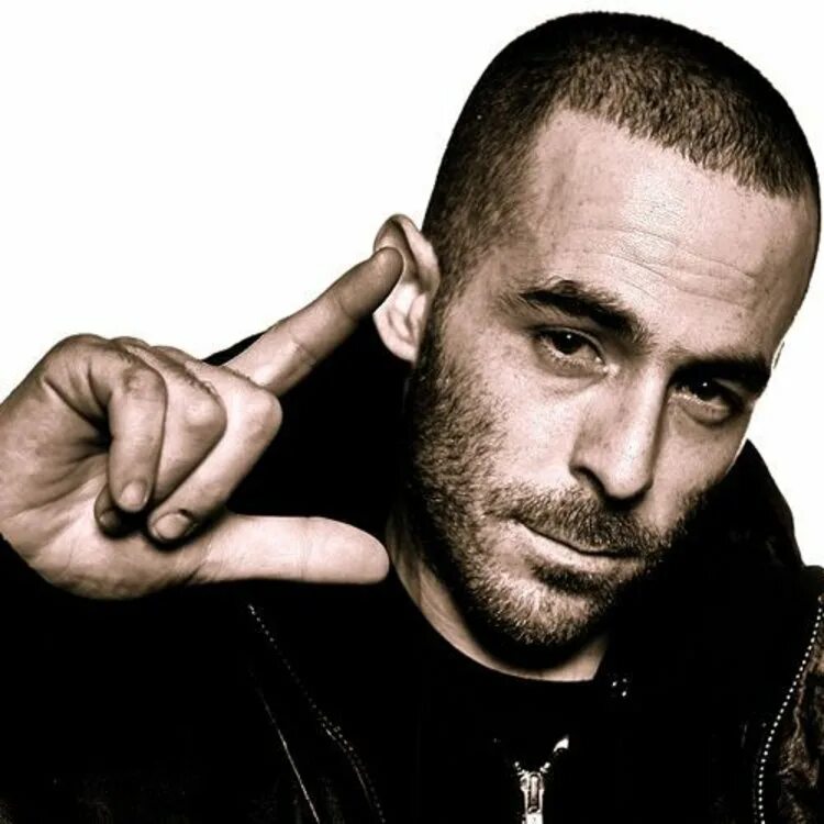 The alchemist. Диджей алхимик. Пастух сантьяго алхимик. Alchemist the фото. Фото рэпер alchemist.