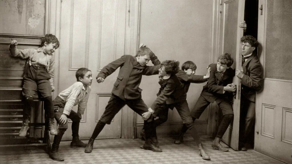 собачьи бои в лондоне 17 века. нерон гонения на христиан. старые травли. английский бульдог травля быка. травля быков и медведей в лондоне 17 века.