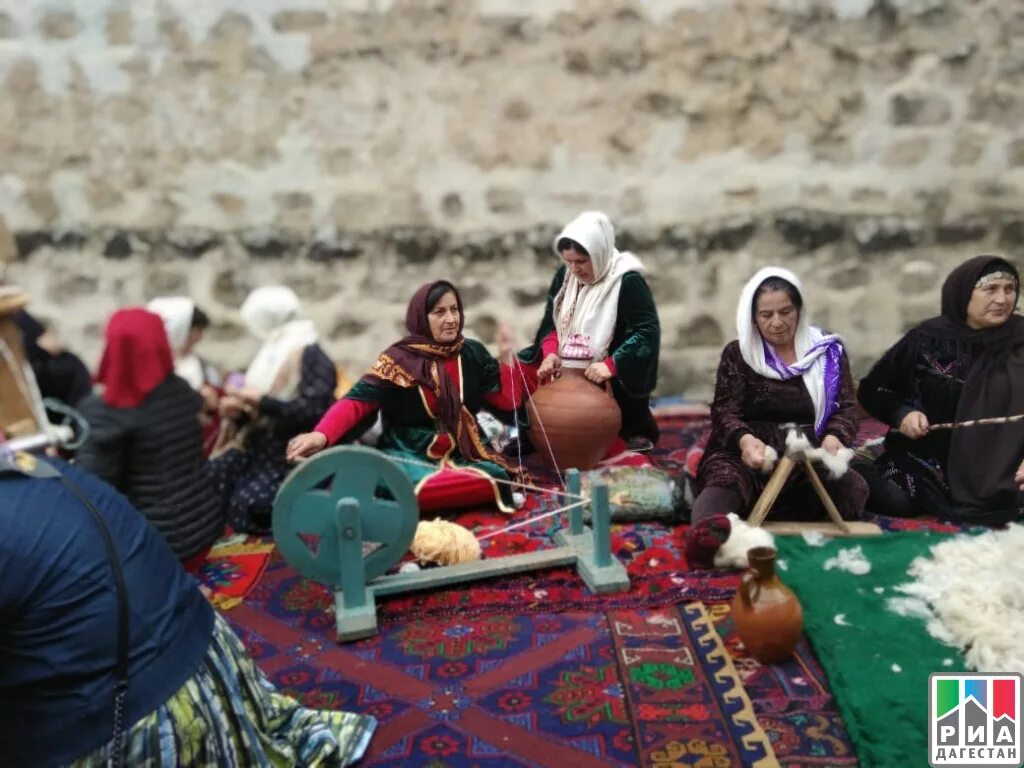 Табасаранское район с кулиф. С гухраг табасаранского района. Букварь табасарана. Табасаранский район горы. Дагестанский национальный одежда табасаранский.