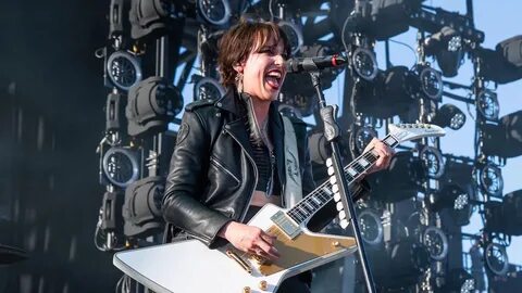Sarah halestorm