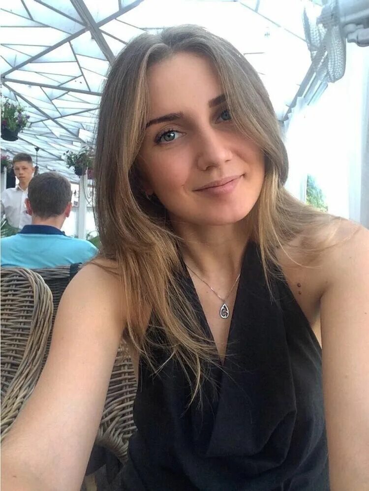 Девушки 23 года реальные. Девочки 23 лет. Девочки 23 лет. Девушка 24 года. Девушка 24 года.