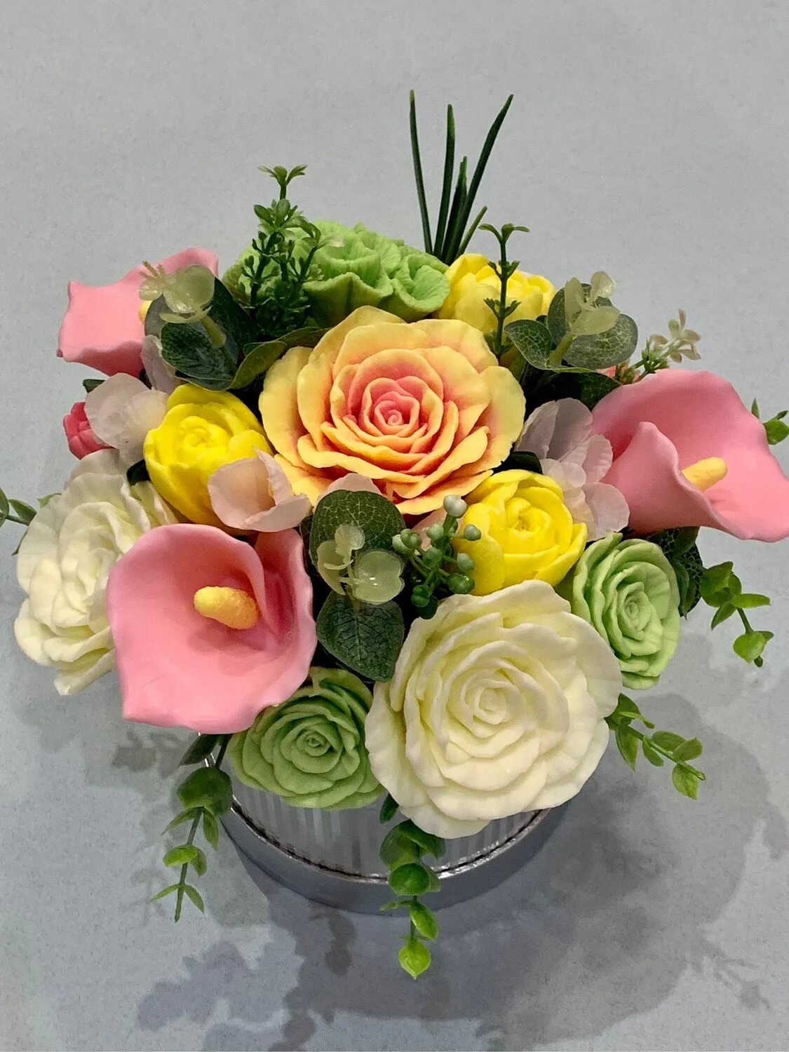 Композиции из мыла ручной работы. Букеты из мыла. Композиция из мыльных цветов. Красивые мыльные букеты. Букеты из мыла.