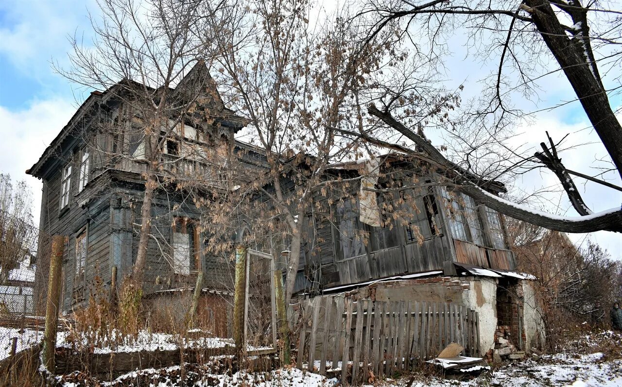 Гибнущий дом. Дом огонь Догановского Ульяновск. Дом архитектора огонь-Догановского. Ульяновск спуск Степана Разина дом с.н.огонь-Догановского.. Дом огонь Догановского Ульяновск экскурсии.