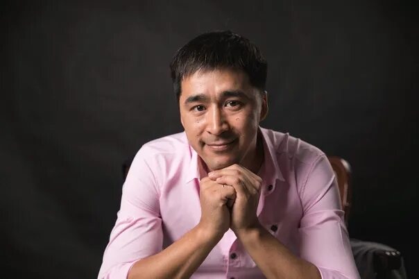 Раиль уметбаев 2023. Флюр уметбаев. Уметбаев раиль 24 сентября 1996. Раиль уметбаев биография семья дети фото национальность. Раиль уметбаев.