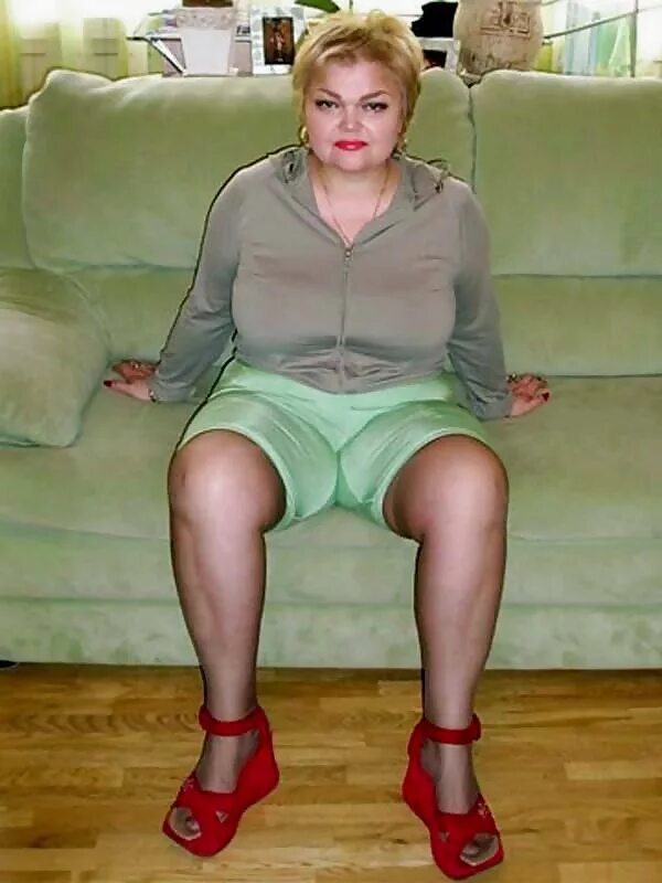 взрослые волосатые женщины. леди барбара girdle. ноги взрослых женщин. тетки раздвинь. красивые ноги взрослых женщин.