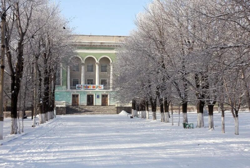 Красный луч это где. Город красный Луч Луганская область. ДК Ленина красный Луч. ДК красный Луч Луганская область. Г красный Луч Ворошиловградская область.