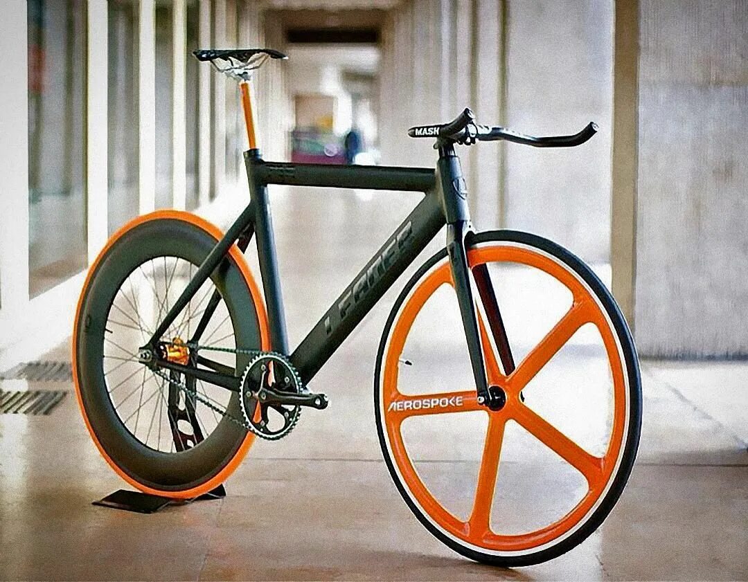 Non matching. Красивый велосипед сингл. Велосипед Синг. Велосипед cool оранжевый. Leader 735.