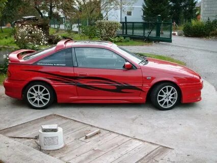 Nissan 100
