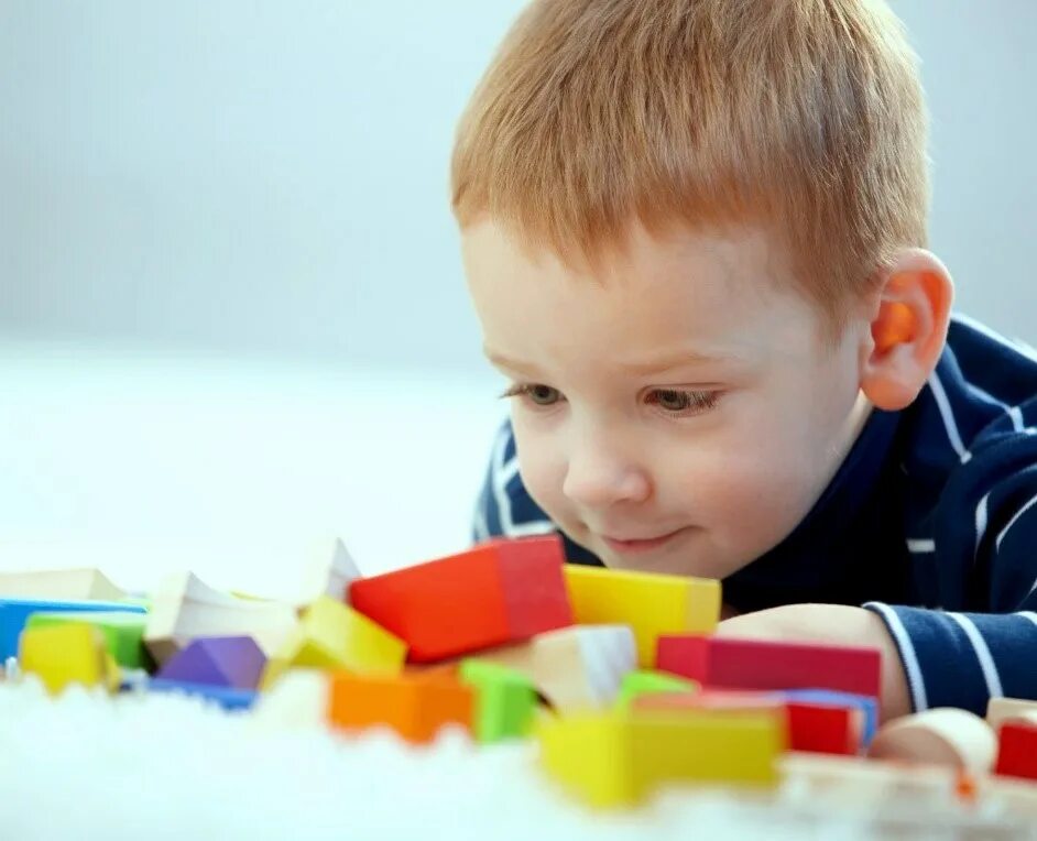 Чаще играть. Ранний детский возраст. Игры для детей. Чаще играть. Дети в детском саду.