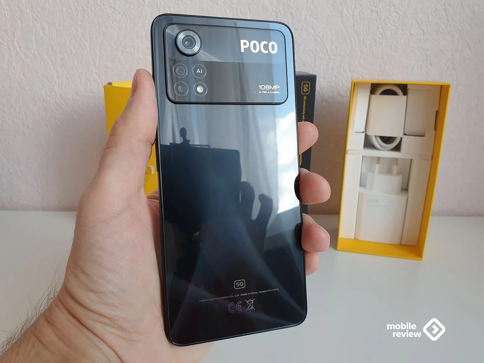Телефоны poco dns. Poco x4 pro 5g черный. poco x6 pro 5g серый. смартфон poco с плоскими гранями. poco x4 pro 5g в руках.