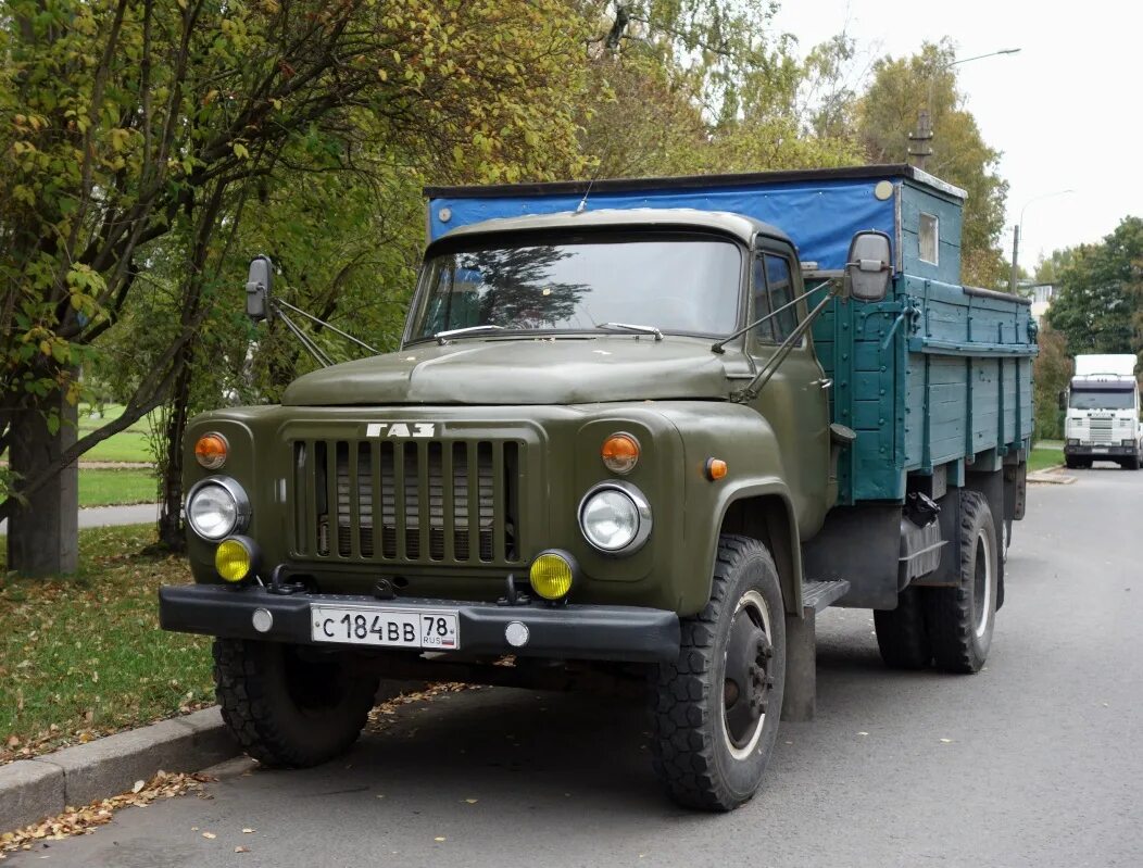 Газ 78 воздуха. Газ 53-12. газ 53 военный грузовик. газ-53н армейский. военный газ-53 фургон.