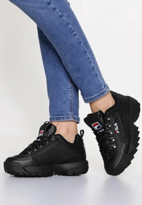 Fila Disruptor черные женские. Fila кроссовки женские 2023 черные. Fila Disruptor 2 чёрные на ноге. Кроссовки Fila женские черные.