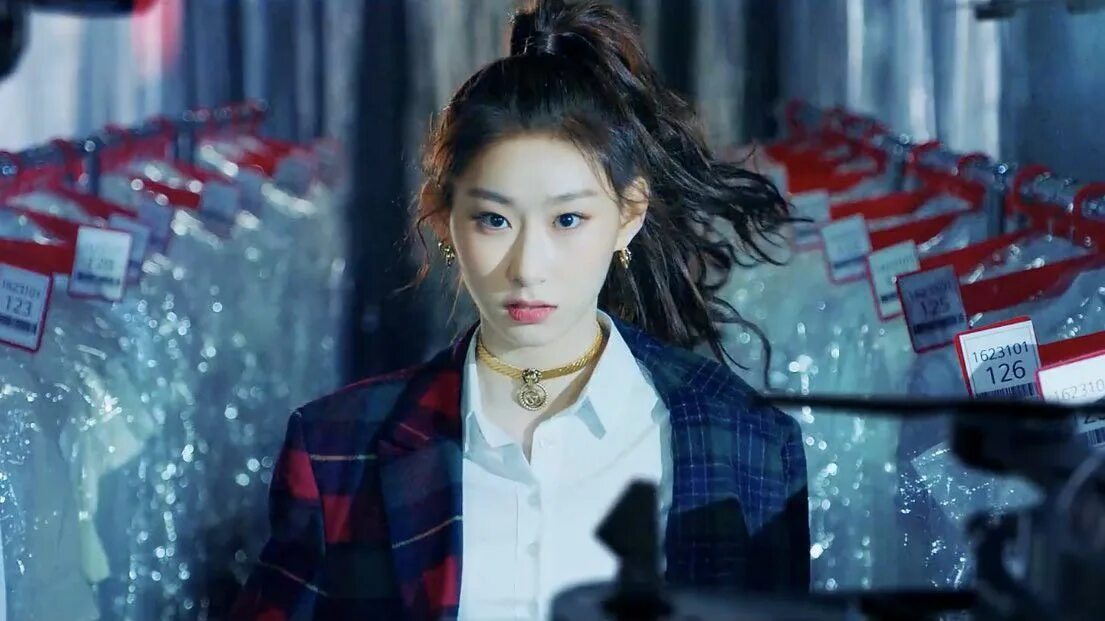Itzy speed up. Itzy chaeryeong. itzy chaeryeong 2025. группа itzy черен.