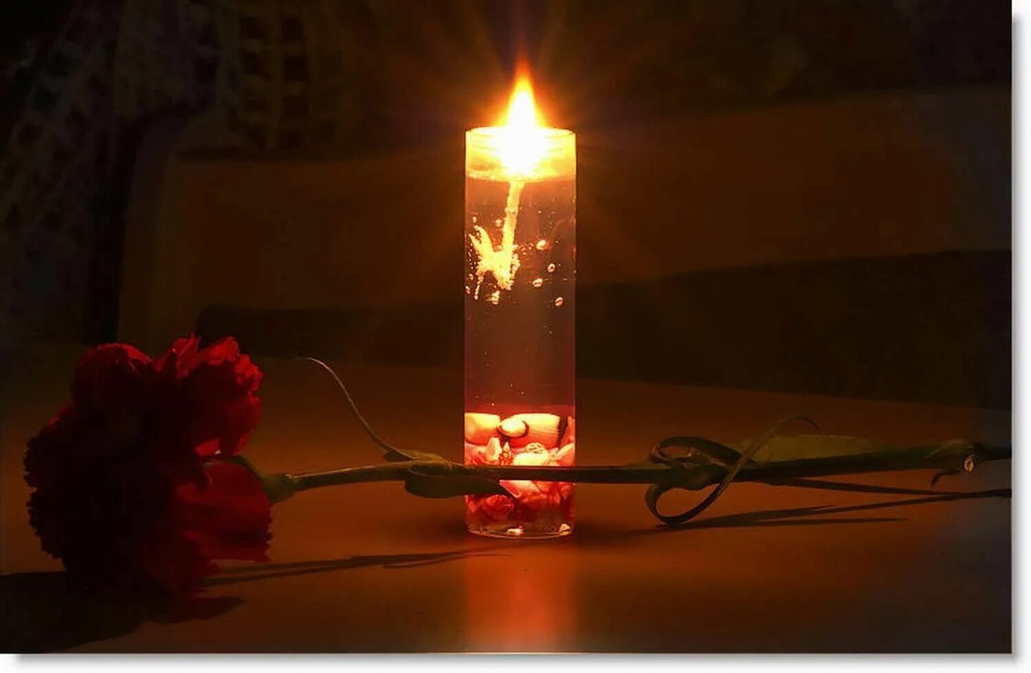 Свеча в честь погибших. Свеча памяти. Поминальная свеча. Памятная свеча. Свечка памяти.