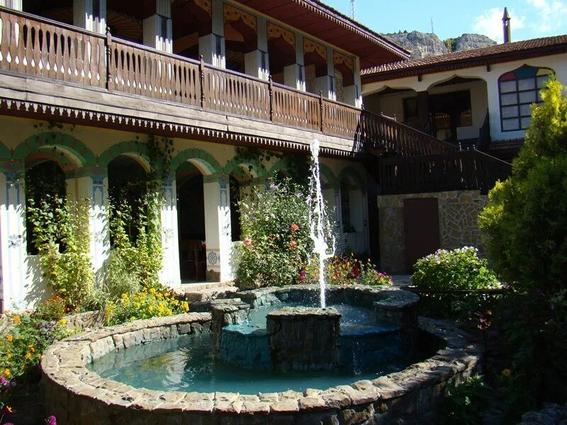 дома хан. дворец хана гирея в бахчисарае. крым дом хана. ханский дворец (ленкорань). крым бахчисарай ханский дворец фонтанный дворик.